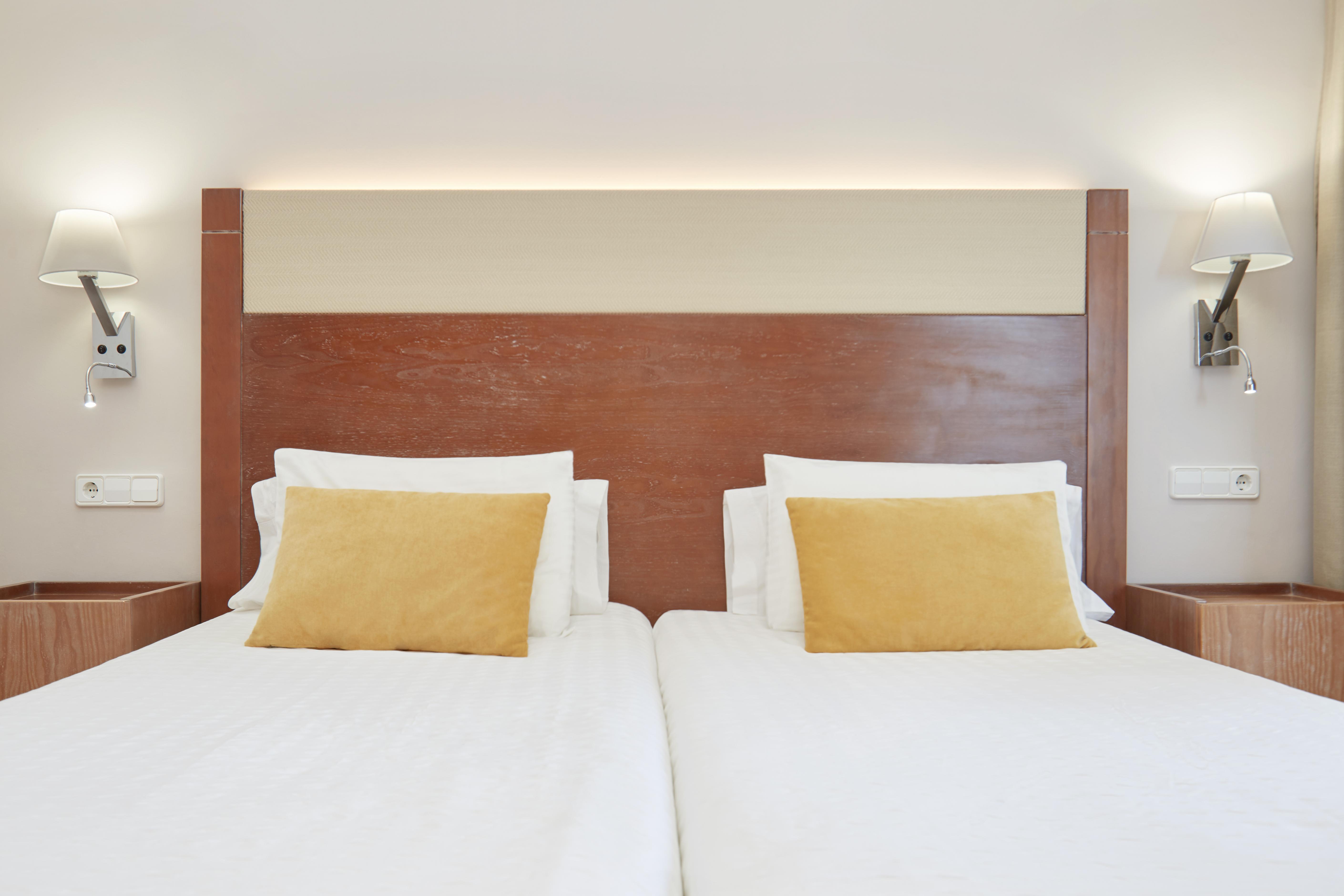 Universal Grand Leon & Spa كولونيا سانت خورذي المظهر الخارجي الصورة
