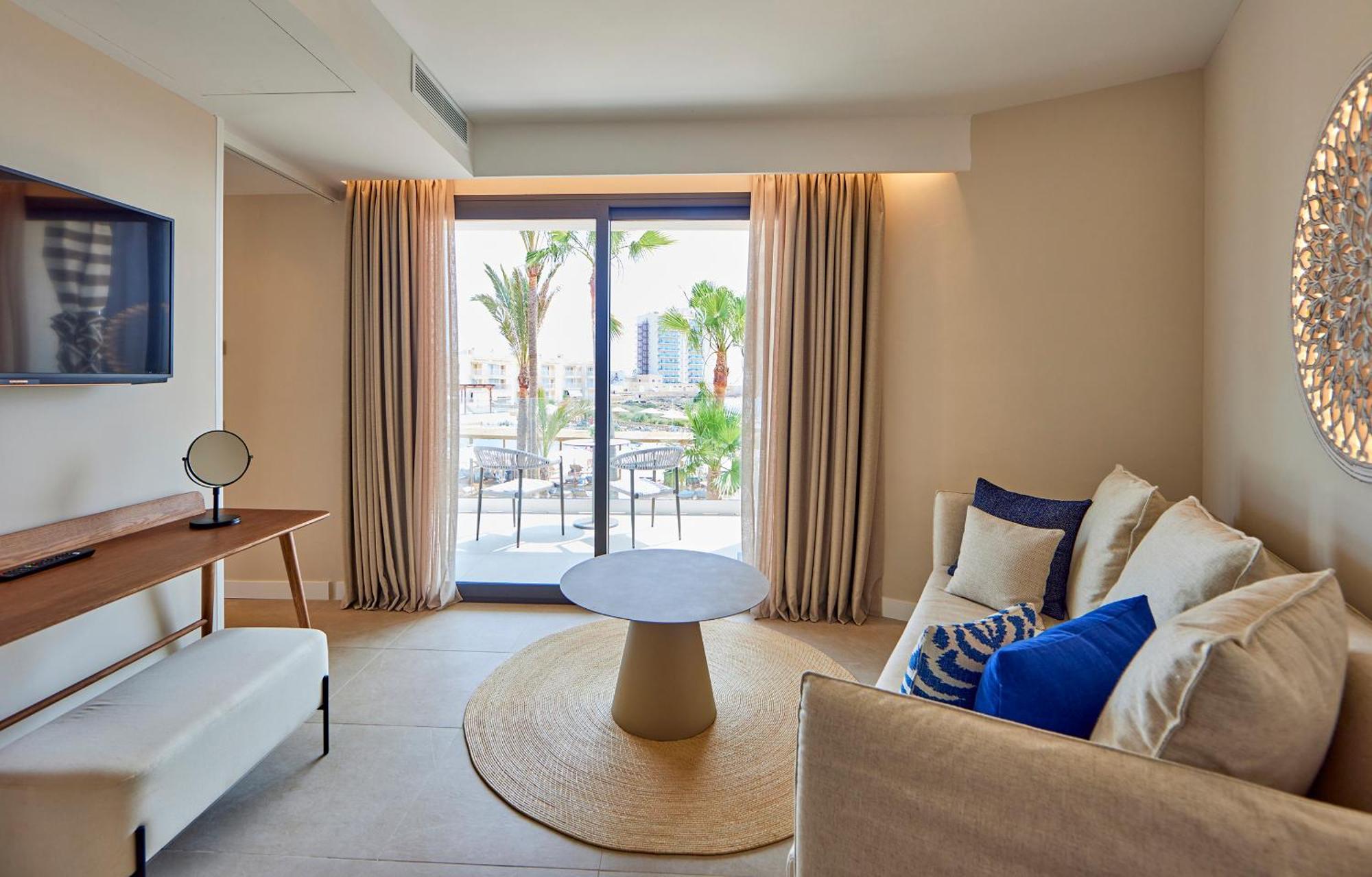 Universal Grand Leon & Spa كولونيا سانت خورذي المظهر الخارجي الصورة