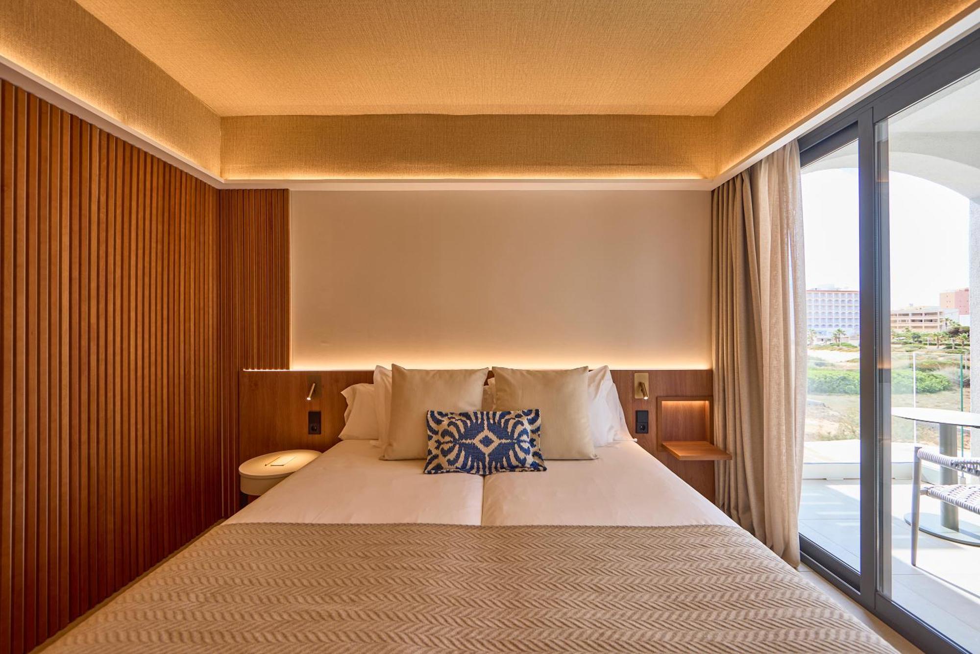 Universal Grand Leon & Spa كولونيا سانت خورذي المظهر الخارجي الصورة